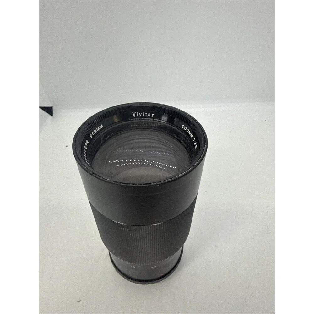 Vivitar Telephoto 200mm 1:3.5 Auto Telephoto Lens